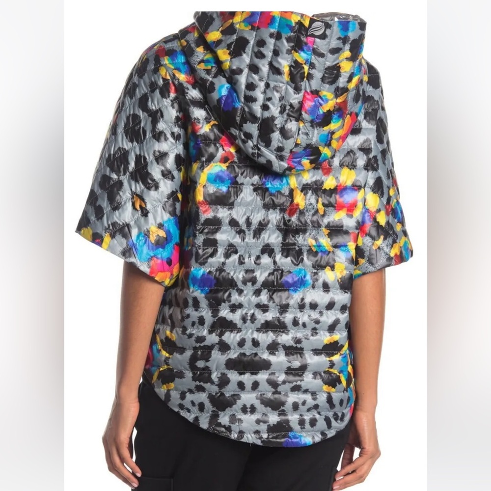 NWOT THINK ROYLN Quilted Puffer Poncho Size M/L - Picture 3 of 15